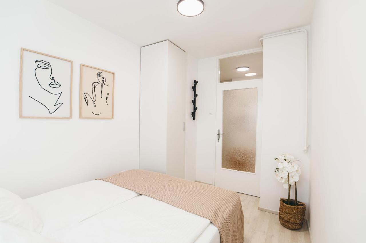 Aurelia'S Comfy Place With Free Parking Zagabria Esterno foto